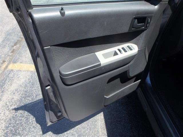 Ford Escape 2009 photo 9